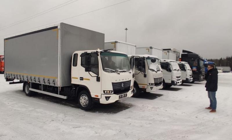 Грузовики «Компас» поставлены в Санкт-Петербург