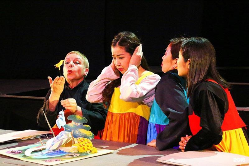 Соелма Дагаева, глава министерства культуры Бурятии - Координацию работы театров со  школьными театрами осущесьвляет театр Ульгэр