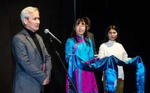 Долгожданная встреча двух кукольных братств