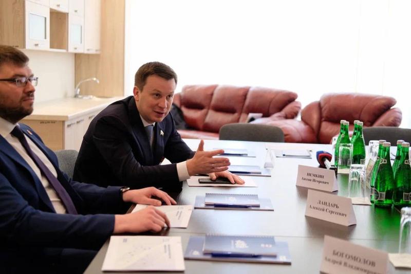 В Смоленской области полпред президента РФ в ЦФО встретился с ИТ-сообществом и проектом «Цифровая Россия»