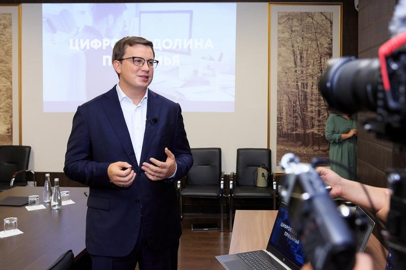 Вкалывают роботы, а не человек: в Совфеде предложили ввести налог на роботизацию предприятий