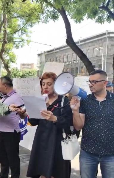 Что дороже - азербайджанская нефть или кровь армян? Почему «Франция снизила планку борьбы за армян Карабаха»: - Нарине Дилбарян. Фото. Видео