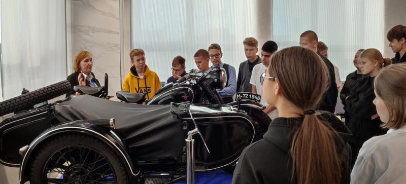 В Кирове росгвардейцы организовали экскурсию для своих подшефных