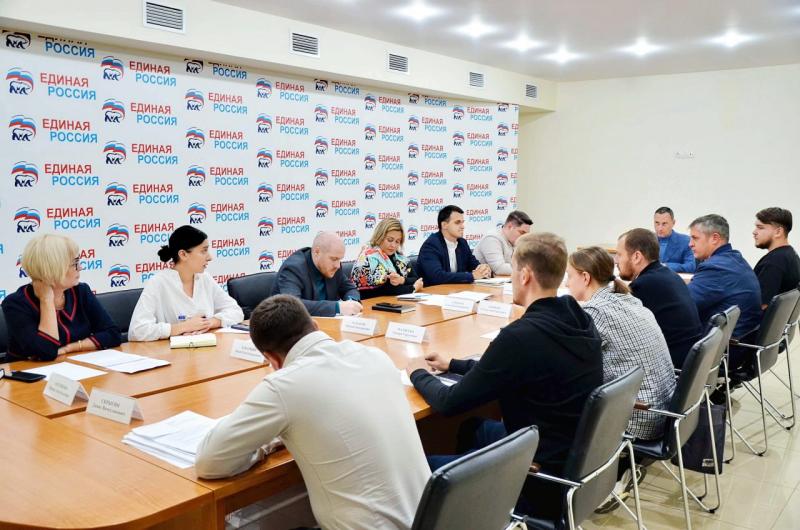 Депутат ЗСК провёл совещание по вопросу содержания сквера в микрорайоне Мацеста