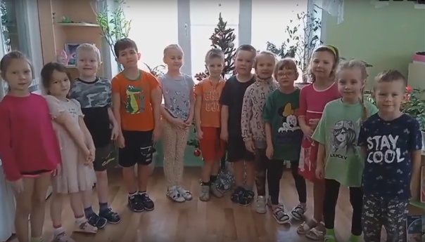 Подшефные Росгвардии из Кирова поздравили участников спецоперации с новогодними праздниками