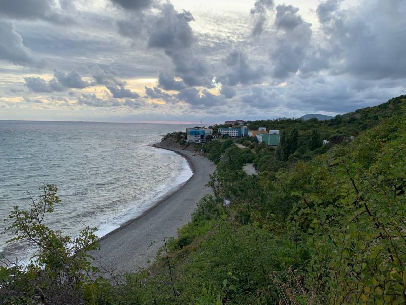 Жил у моря и не думал про долги