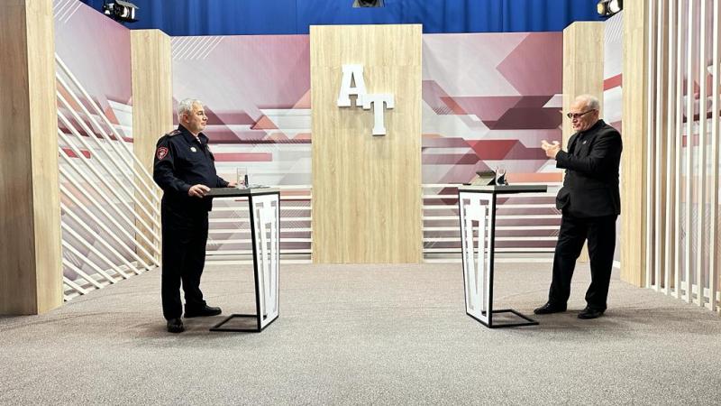 ОФИЦЕР РОСГВАРДИИ ПРИНЯЛ УЧАСТИЕ В ТЕЛЕПЕРЕДАЧЕ «АКТУАЛЬНАЯ ТЕМА» В ГРОЗНОМ