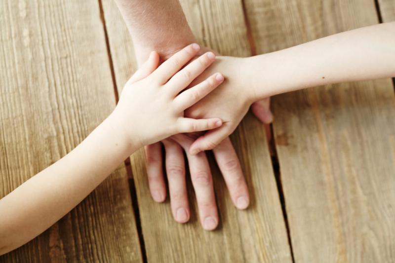 Новосибирские мамы будут получать пособие даже после выхода на работу