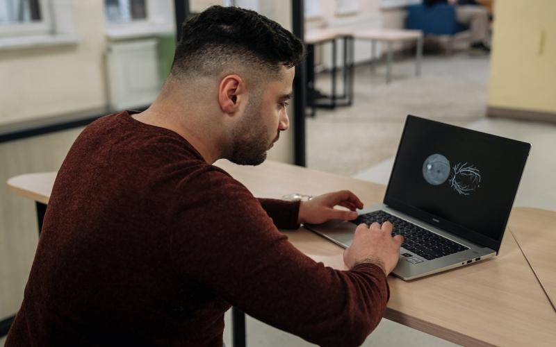 В ЛЭТИ нейросеть обучили определять патологию сетчатки, которая возникает при сахарном диабете