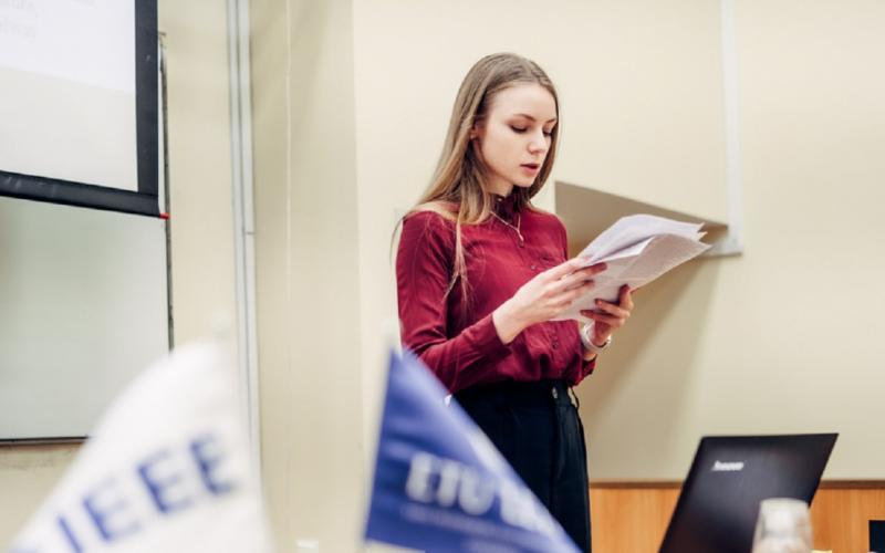 «Увидеть перспективы для реализации своих проектов»: в ЛЭТИ обсудили приоритетные направления развития электроники и электротехники