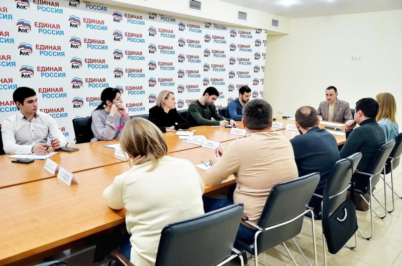 Депутат ЗСК Виктор Тепляков провёл совещание по пресечению сбора краснокнижных первоцветов