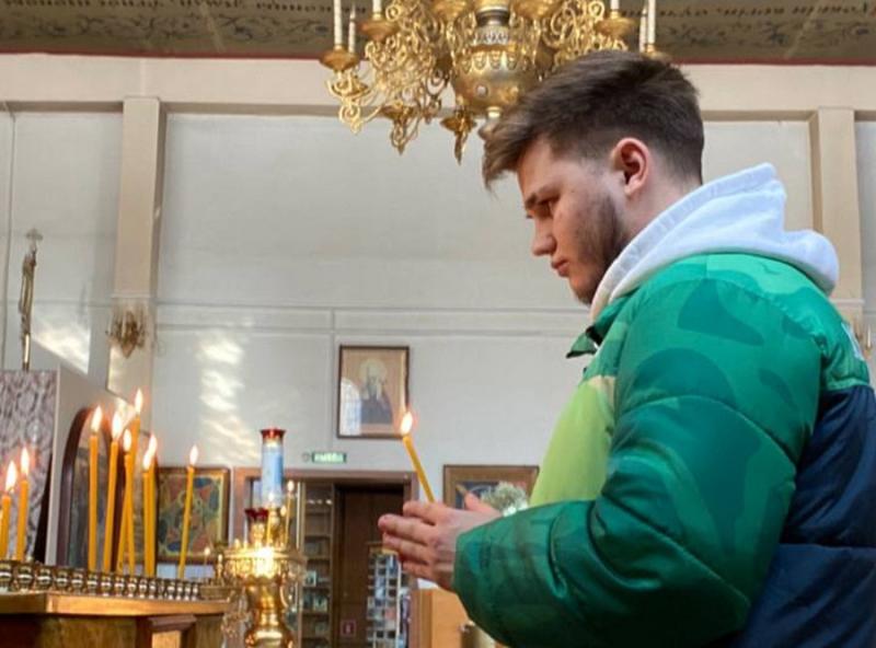 Новосибирский блогер Богдан Киселёв пошёл в церковь после приговора суда