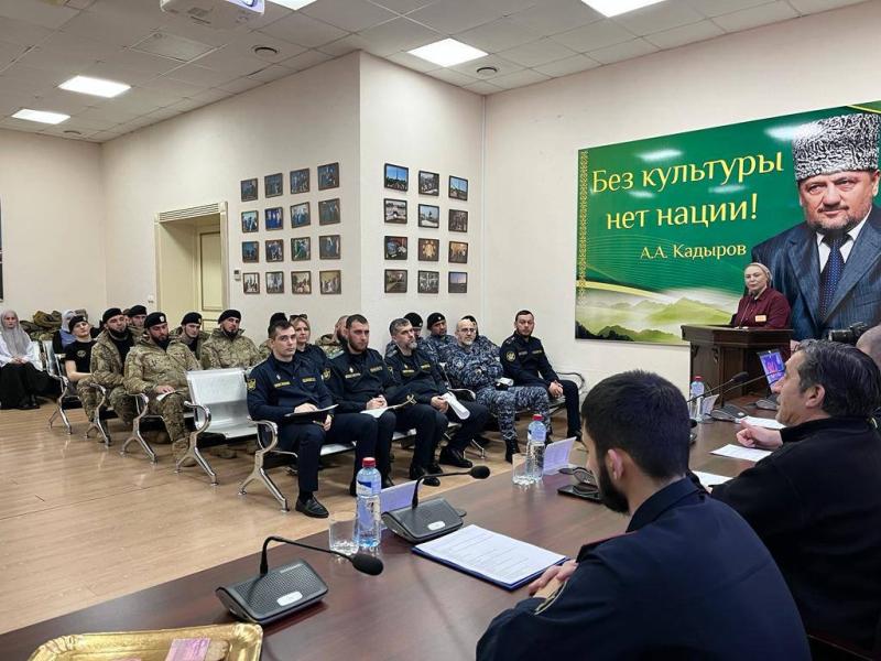 В ГРОЗНОМ РОСГВАРДЕЙЦЫ ПРИНЯЛИ УЧАСТИЕ В МЕРОПРИЯТИЯХ, ПОСВЯЩЕННЫХ 80-ЛЕТИЮ ПОЛНОГО ОСВОБОЖДЕНИЯ ЛЕНИНГРАДА ОТ ФАШИСТСКОЙ БЛОКАДЫ