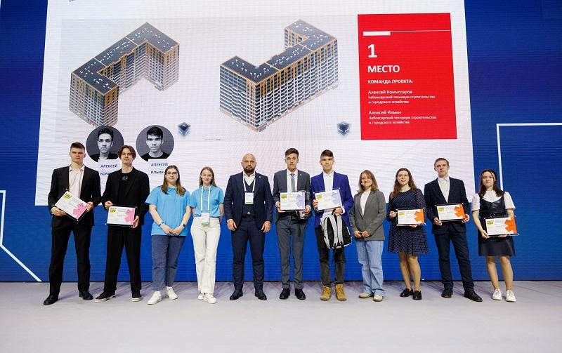 Сергей Лёвкин: Победителей хакатона «СтроимПросто» наградили на форуме Молодой специалист в МВО «Манеж»