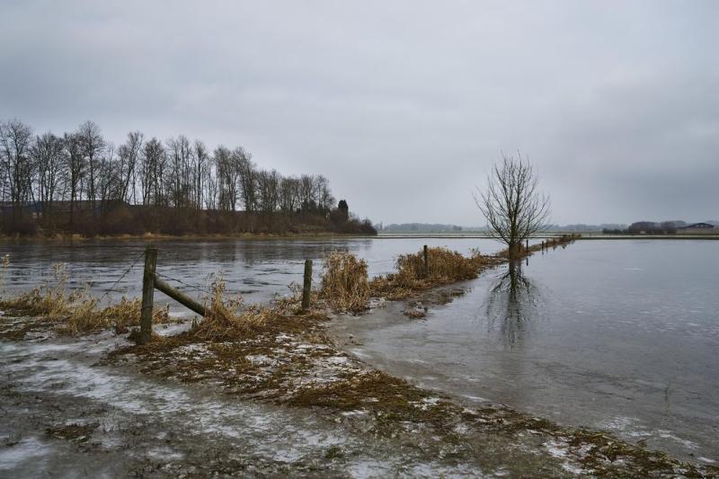 Андрей Травников поручил в течение трёх дней проверить все потенциально опасные в период весеннего паводка места