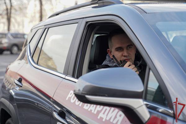 Сотрудники росгвардии задержали мужчин, подозреваемых в краже кабеля в Москве