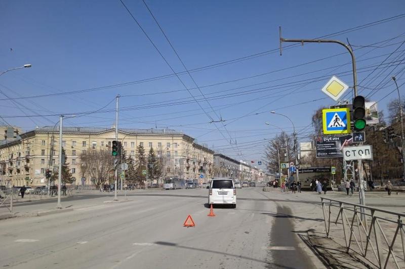 Водитель сбил ребенка на пешеходном переходе в Новосибирске