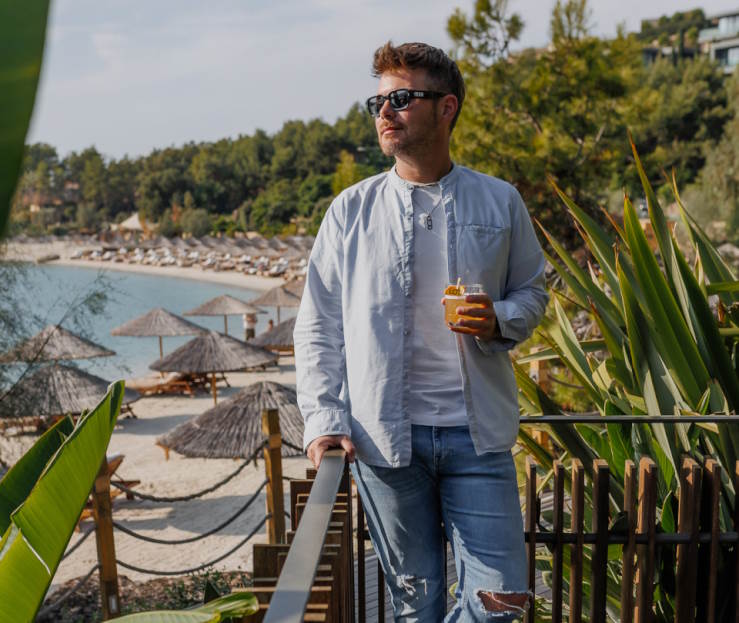 Travel-эксперт Тариел Гажиенко, как сэкономить на отелях