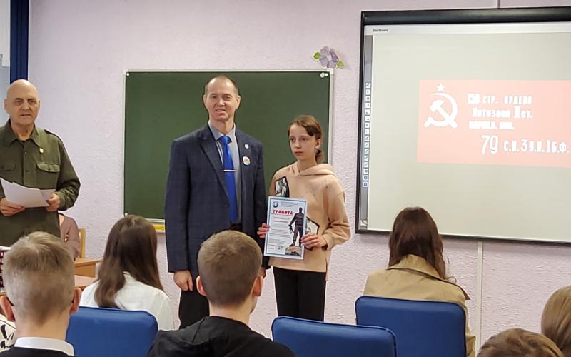 Ветераны Росгвардии проводят с кировскими школьниками беседы на военно-патриотическую тематику