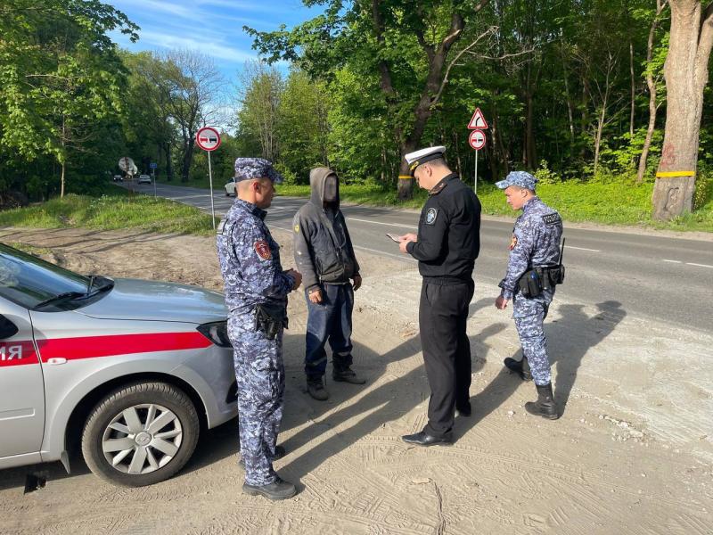 В Балтийском городском округе продолжают ставить на воинский учет новых граждан России