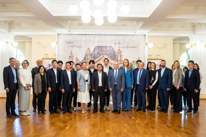 Ректор Технологического университета г. Сюйчжоу оценил научный и образовательный потенциал ЛЭТИ