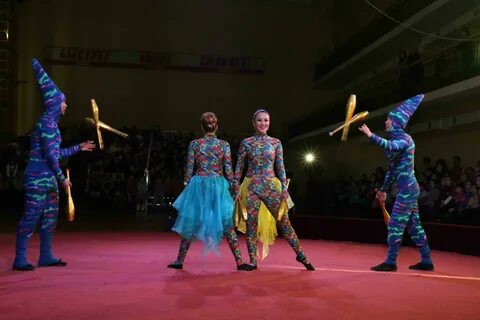 Театр и Цирк, Культура и Концерт, Россия и Дети: Выезд в Иволгинский район не случаен - в рамках представления была проведена акция «Флаги России», приуроченная ко Дню России.