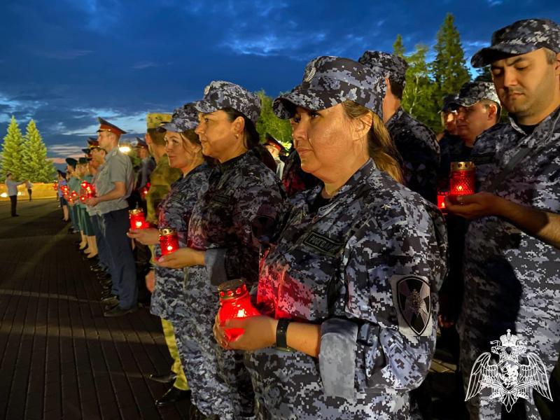 РОСГВАРДЕЙЦЫ БАШКОРТОСТАНА ПРИНЯЛИ УЧАСТИЕ В АКЦИИ «СВЕЧА ПАМЯТИ»