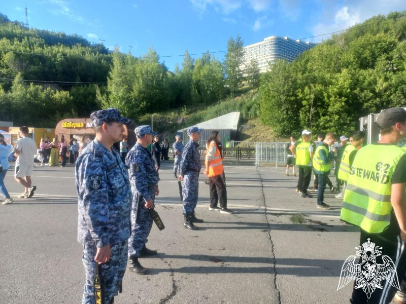 Росгвардейцы Башкортостана обеспечили охрану общественного порядка на большом семейном фестивале