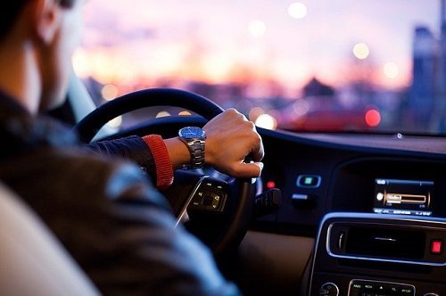 Названы автомобили, с которыми россияне не готовы расстаться