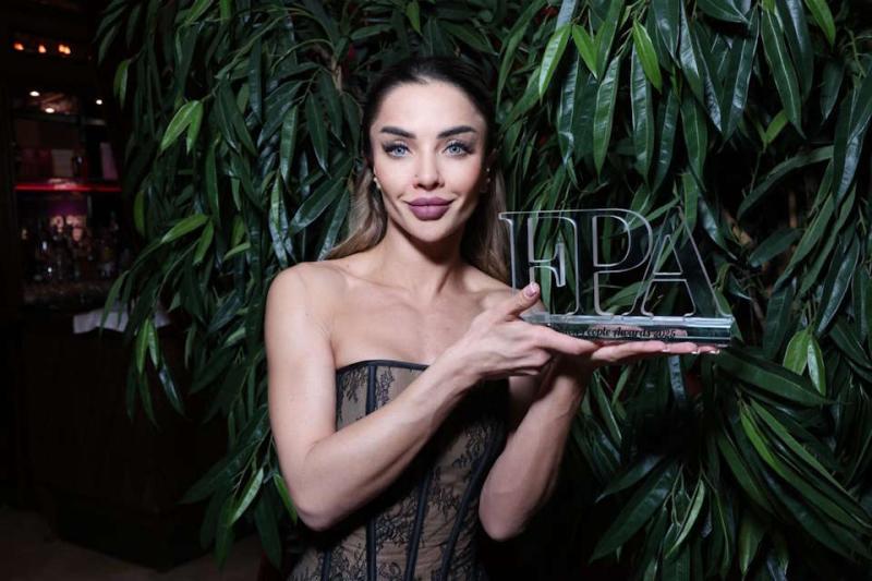 Звездный дождь над Москвой: Леся Чеботина и Мадина Осман на XIV премии 