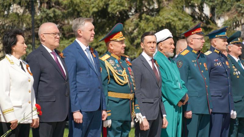 В Кирове сотрудники и военнослужащие Росгвардии приняли участие в торжествах, посвященных 80-ой годовщине Победы в Великой Отечественной войне