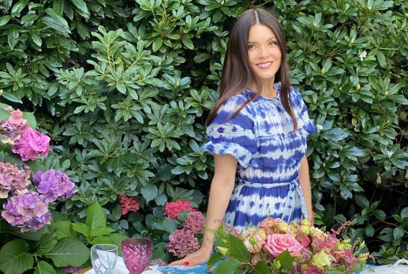 Эксперт по историческому декору Регина Van Vliet: как создать эффектную сервировку с антикварной посудой