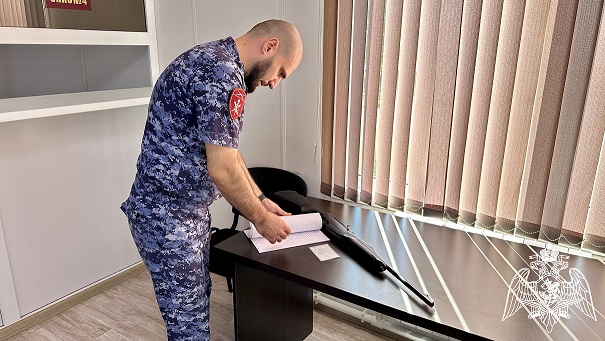 УПРАВЛЕНИЕ РОСГВАРДИИ ПО ЧЕЧЕНСКОЙ РЕСПУБЛИКЕ НАПОМИНАЕТ О НЕОБХОДИМОСТИ СВОЕВРЕМЕННОГО ПРОДЛЕНИЯ РАЗРЕШИТЕЛЬНЫХ ДОКУМЕНТОВ НА ОРУЖИЕ