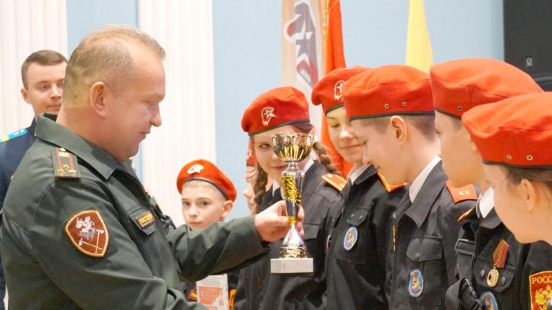 Офицер Росгвардии принял участие в церемонии награждения победителей юнармейского полиатлона